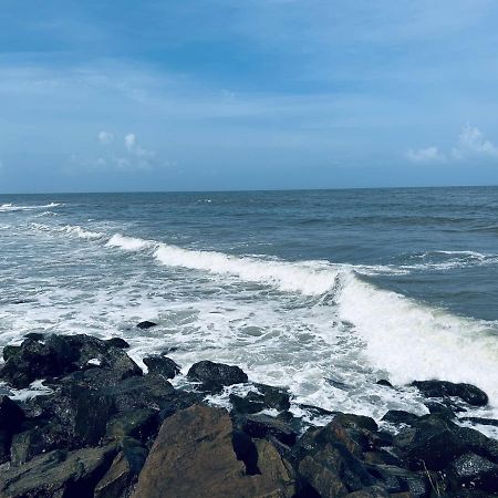 Chameleon Beach Resort, Cherai Kochi エクステリア 写真