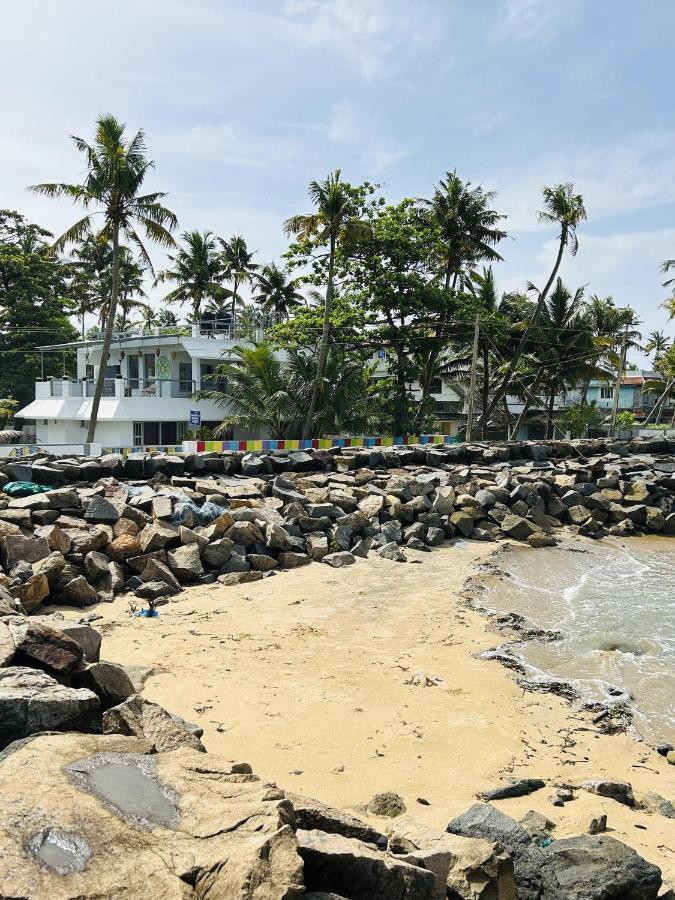 Chameleon Beach Resort, Cherai Kochi エクステリア 写真